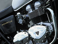 Triumph 800 BONNEVILLE
