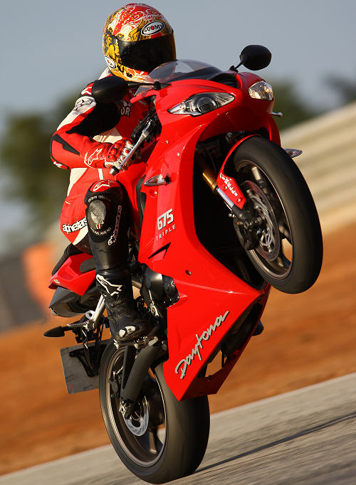 Essai de la Triumph 675 Daytona 2009