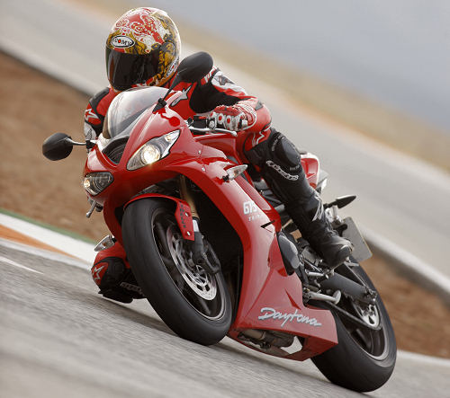 Essai de la Triumph 675 Daytona 2009