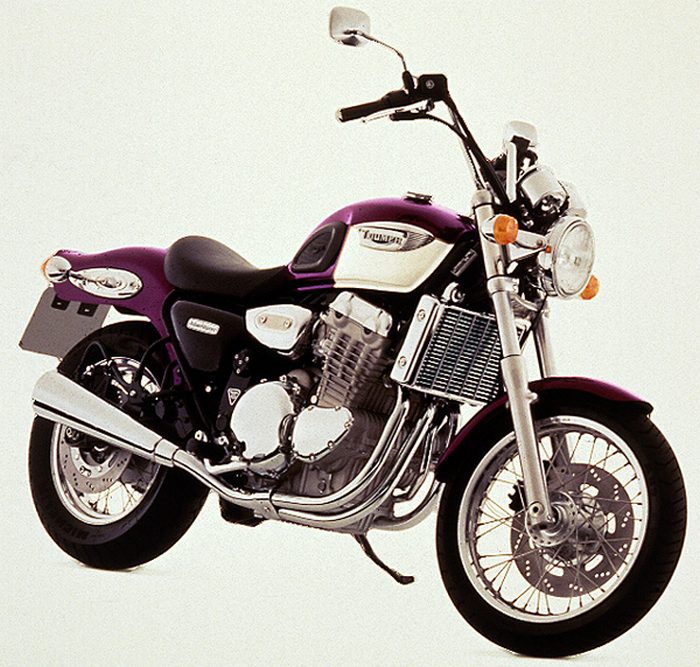 Galerie - Triumph 900 ADVENTURER