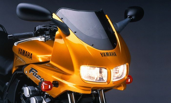 Galerie moto de la Yamaha 600 FAZER FZS
