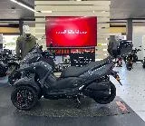 TRICITY 300