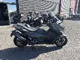 XP TMAX 560