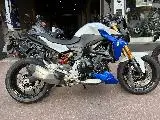 F 900 R