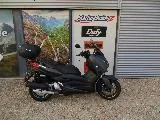 XMAX 125