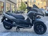TRICITY 300