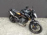 890 DUKE R