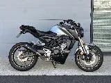 CB 125  R