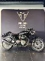 THRUXTON 900