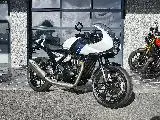 THRUXTON 400
