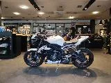 STREET TRIPLE 765 RS