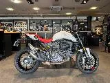 MONSTER 900