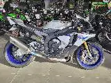 YZFR1 M