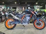 890 DUKE R