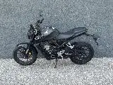 CB 125  R