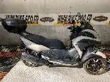 TRICITY 300