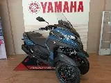 TRICITY 300