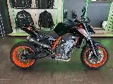 890 DUKE R