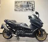 XP TMAX 560 TECH MAX