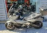 XADV 750 DCT