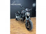 MONSTER 821