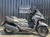 TRICITY 300