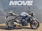 STREET TRIPLE 675 R