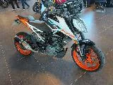 125 DUKE ABS