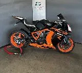 RC8 R