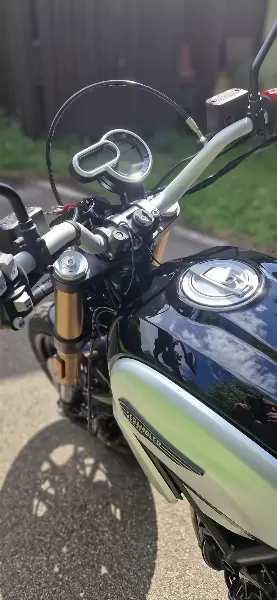 1100 Scrambler