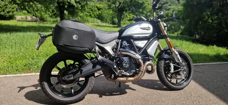 1100 Scrambler