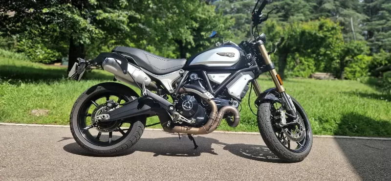 1100 Scrambler