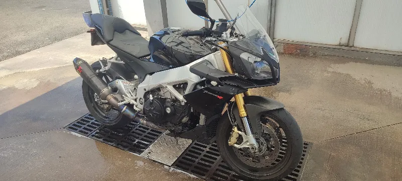 TUONO 1000 V4 R APRC