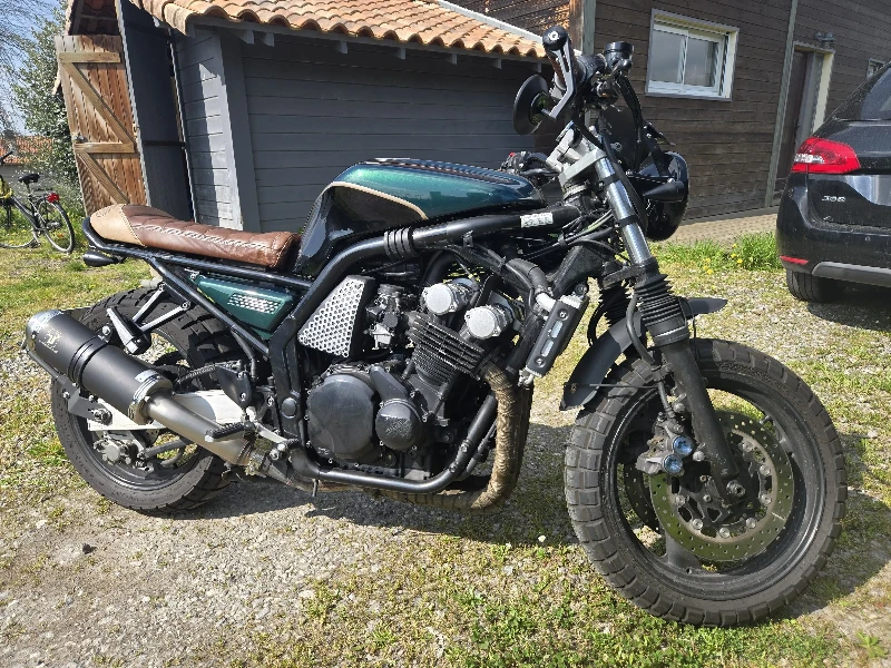 600 FAZER FZS