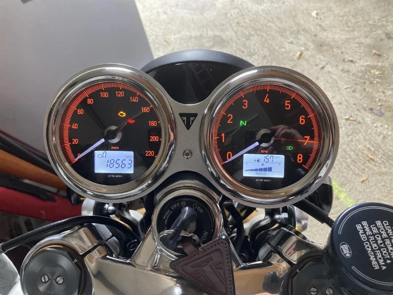 1200 THRUXTON R