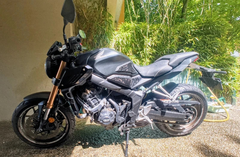 CB 650 R