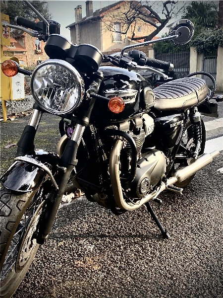 900 Bonneville T 100