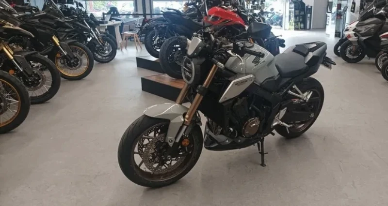 CB 650 R