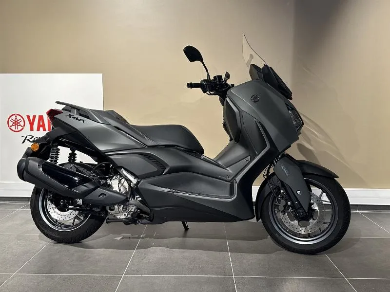 XMAX 300 2025