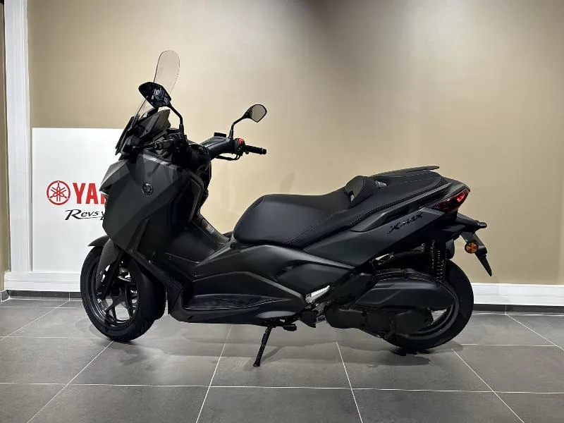XMAX 125