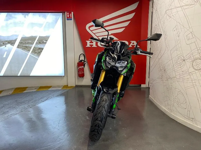 Z 900