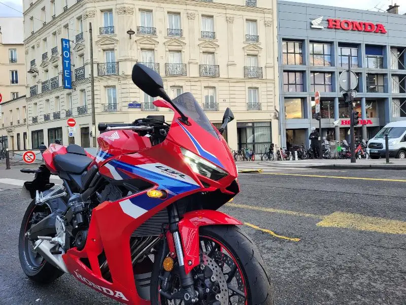 CBR 650  R