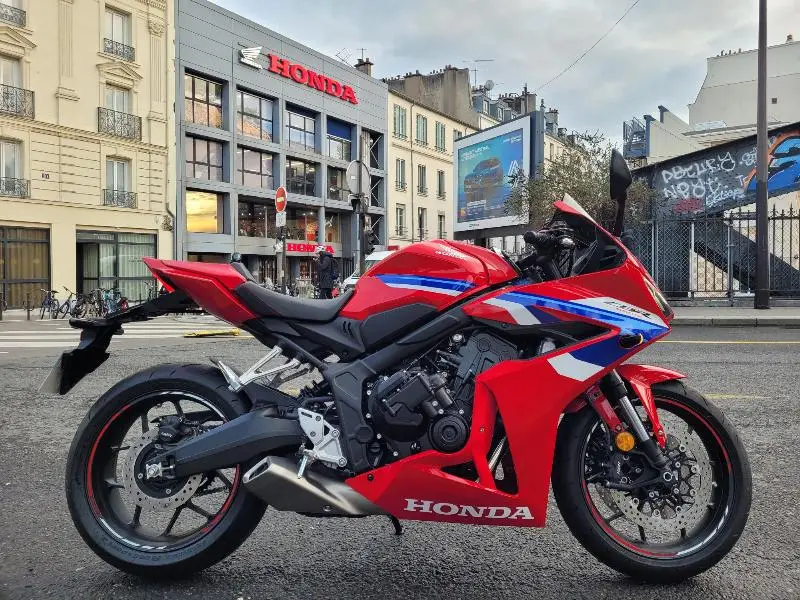 CBR 650  R