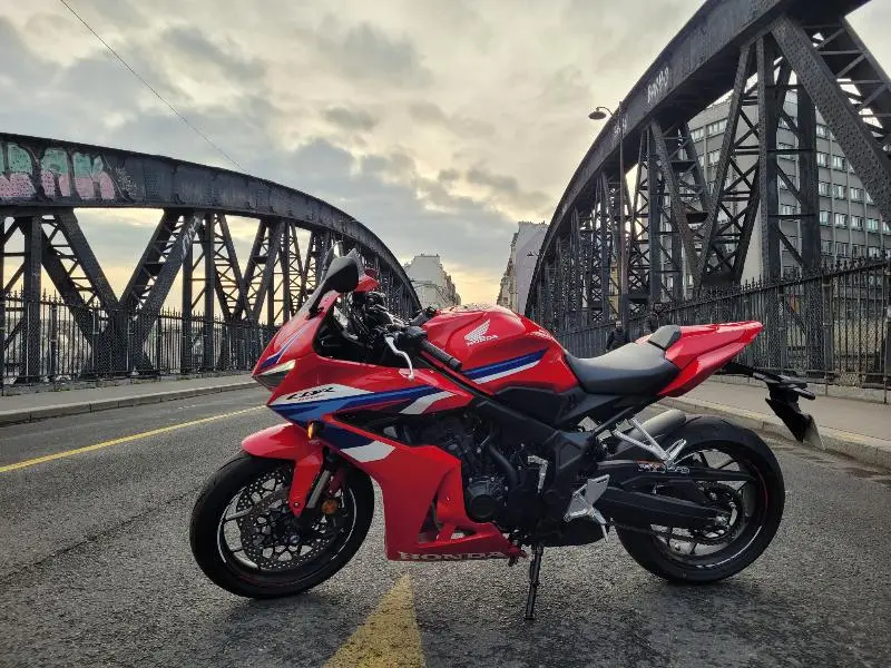 CBR 650  R