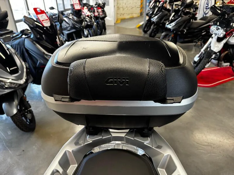 C 400 GT