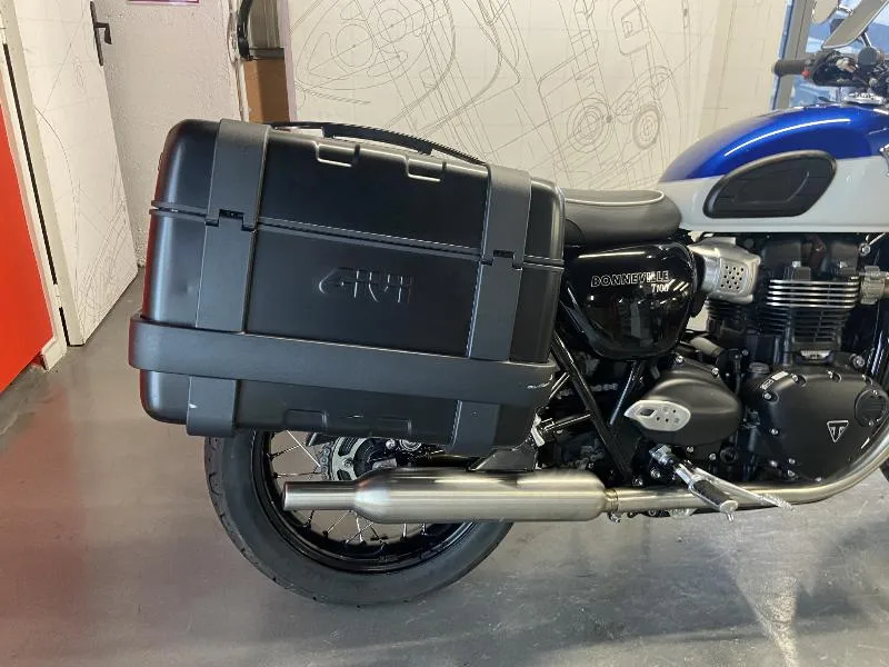 BONNEVILLE T100 900