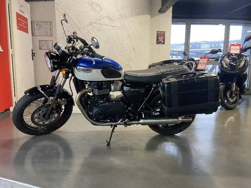 BONNEVILLE T100 900