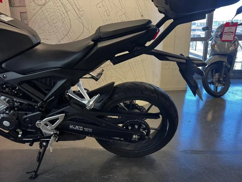 CBR 125 R