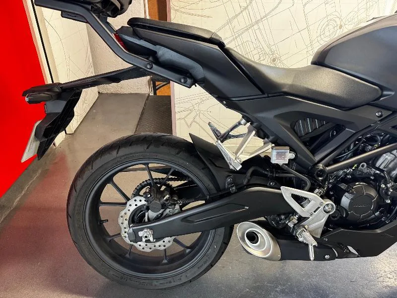 CBR 125 R