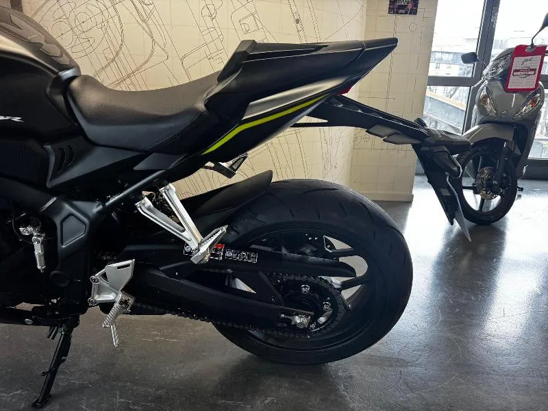 CBR 650  R